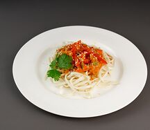 Пшеничная лапша с овощами