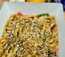 Вок-лапша Жгучий кимчи с курицей