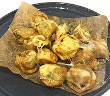 Пельмени жареные с сыром