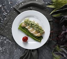 Куриное филе со спаржей