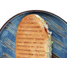 Панини сендвич с ветчиной и курицей