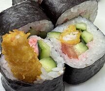 Ролл с жареной креветкой 