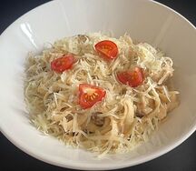 Паста с ветчиной и беконом