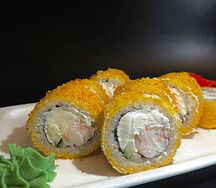 Жареные роллы с креветкой и сыром
