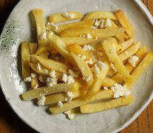 Картофель фри, фета, трюфельное масло