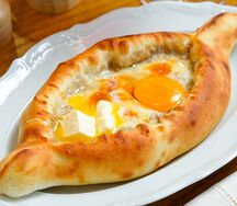 Хачапури по-аджарски классический