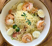 Салат Цезарь с креветками