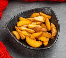 Картофель по-деревенски с кетчупом