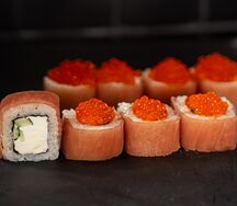 Магуро чиз с красной икрой