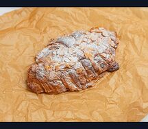 Круассан миндальный 