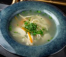 Куриный суп с домашней лапшой и любовью 