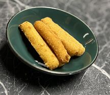 Жареные сырные палочки 