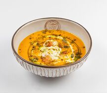Тыквенный крем-суп с креветками и кокосом