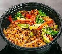 Удон с курицей в соусе терияки