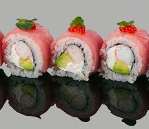 Премиум ролл с тунцом и икрой лосося