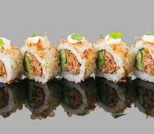 Ролл Бонито с жареным лососем