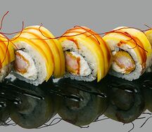 Ролл с манго и креветкой темпура