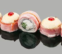 Ролл Бекон с копченой курицей