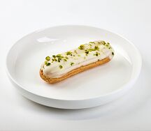 Эклер фисташковый 