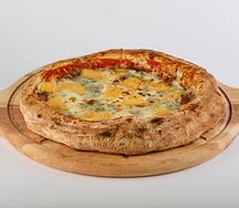 Четыре сыра большая