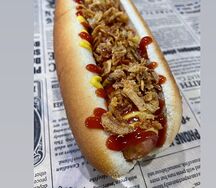 Хот-дог с сосиской марсельская с сыром
