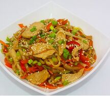 Wok & лапша с курицей