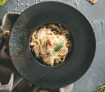 Феттуччине с грибами и курицей