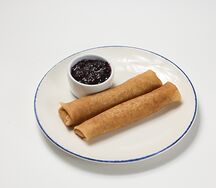 Блины с ванильным творогом и вареньем