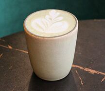 Большая матча зеленая