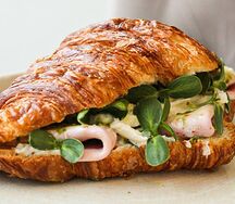 Закусочный круассан с мортаделлой