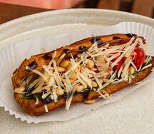 Эклер с моцареллой