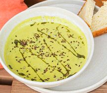 Крем-суп из цукини с мятным маслом