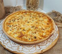 Киш с сёмгой и шпинатом