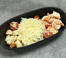 Салат Цезарь с креветкой