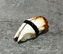 Суши с угрем