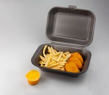 Снэк бокс с картошкой фри и наггетсами