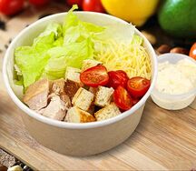 Салат Цезарь с курицей