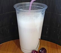 Коктейль молочный Вишня