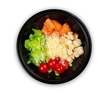 Салат Цезарь с лососем