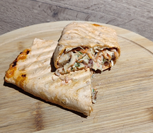 Шаурма Мясная в сырном лаваше