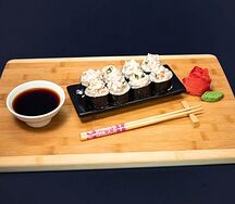 Ролл Спайси с копченым лососем