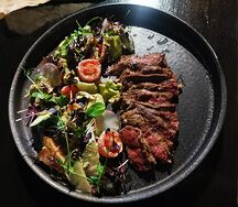 Стейк-салат из говяжьей вырезки