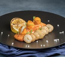 Стейк из семги с молодым картофелем