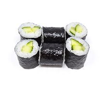 Классический ролл с огурцом