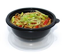 Удон с курицей и овощами