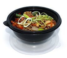 Соба с курицей и овощами