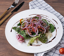 Салат с телятиной