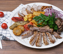 Мясное ассорти на гриле