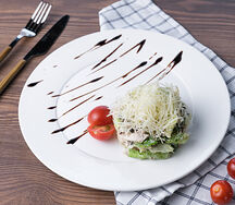 Салат с курицей и черносливом