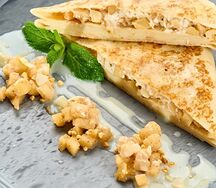 Блин с яблоком и корицей